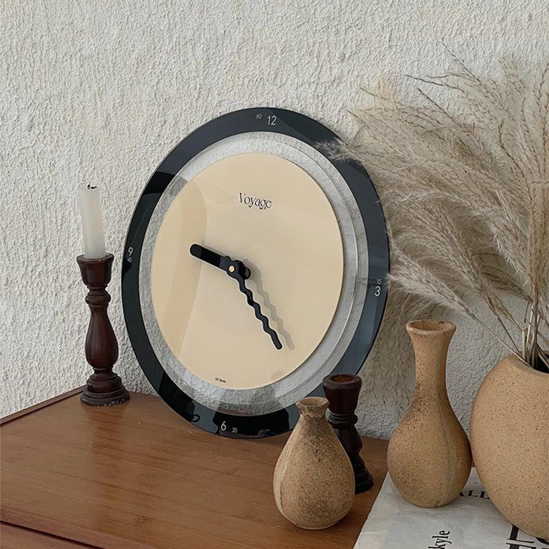 Cichy zegar ścienny skandynawski, nowoczesny design. Idealna dekoracja do salonu, biura, sypialni, domu.