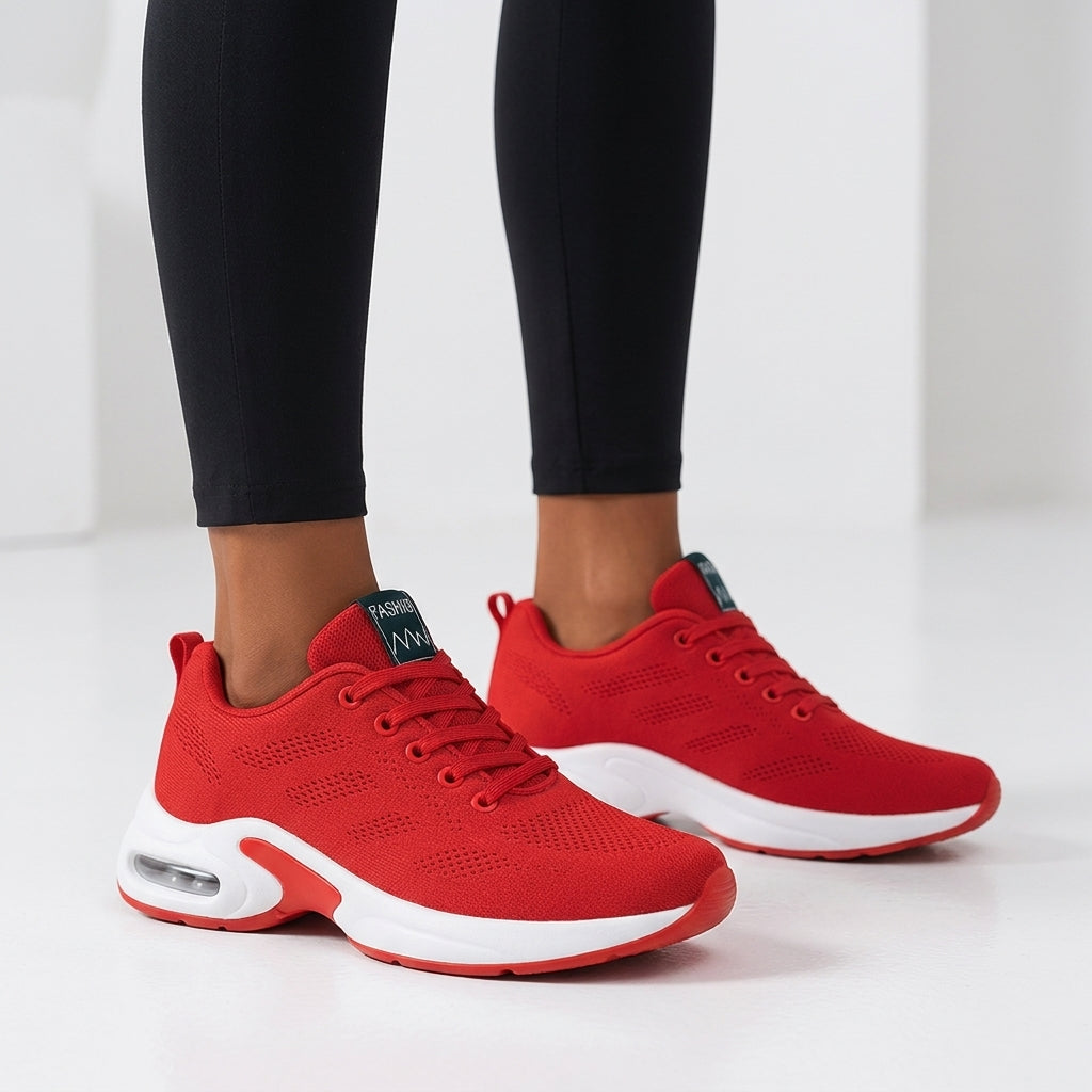 Damskie sneakersy ortopedyczne Carlena na płaskiej podeszwie, pokazujące komfortowe wnętrze i wkładkę