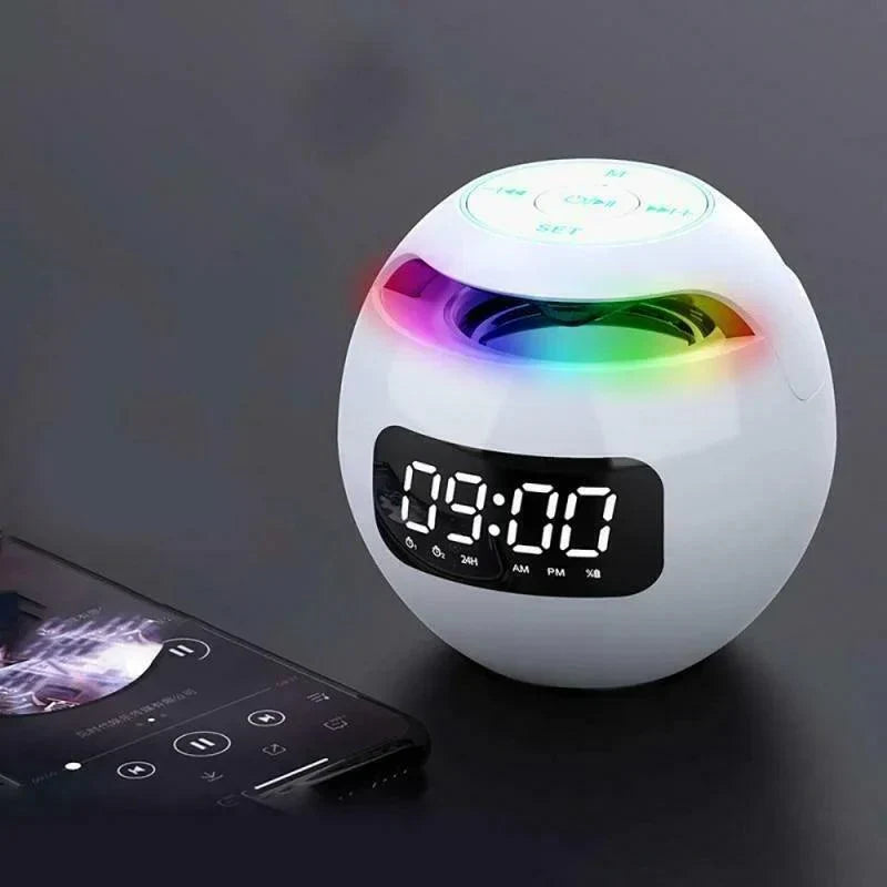 Nowoczesny cyfrowy budzik z alarmem, głośnikiem Bluetooth i nastrojowym podświetleniem LED.