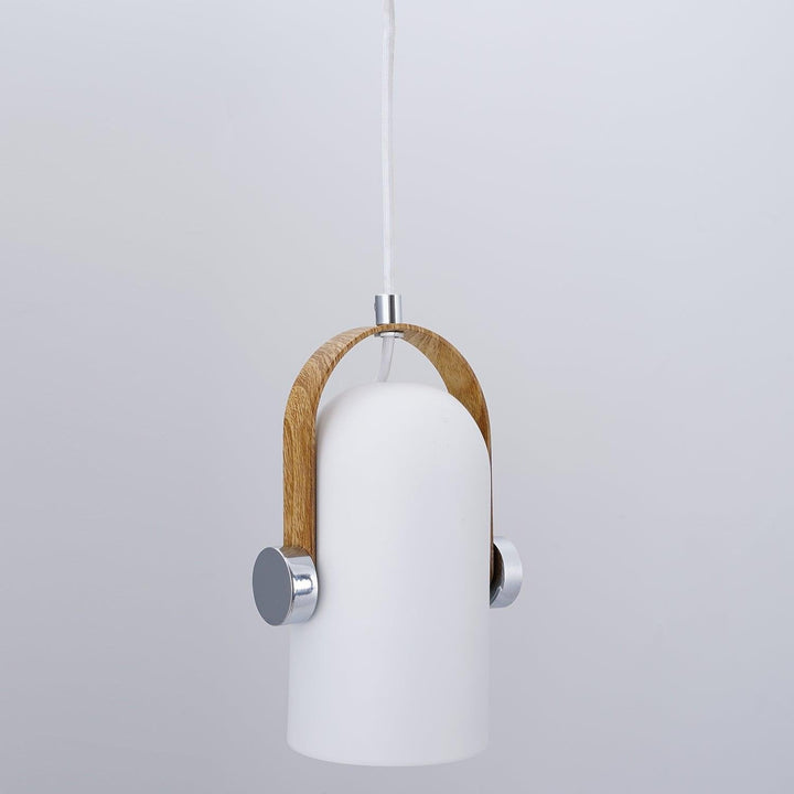 Lampa wisząca w stylu armatnim, czarna, metalowa, do wnętrz industrialnych, z regulacją.