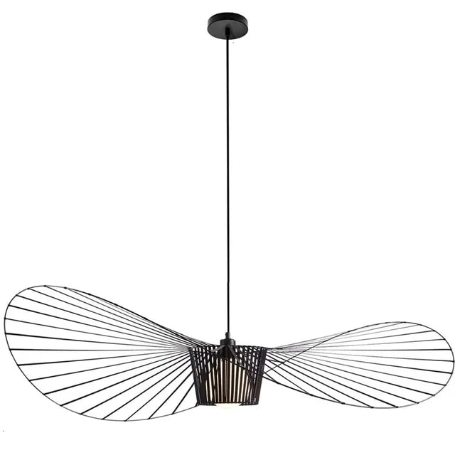 Nowoczesna czarna lampa wisząca sufitowa, designerski kapelusz, oświetlenie dekoracyjne salonu.