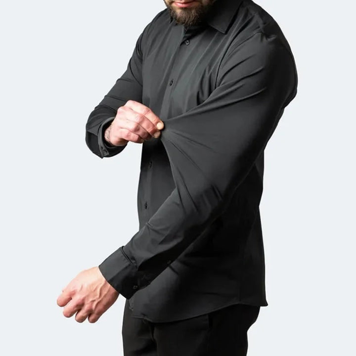 Męska czarna koszula biurowa, slim fit, rozciągliwa i zapewniająca wygodę przez cały dzień.