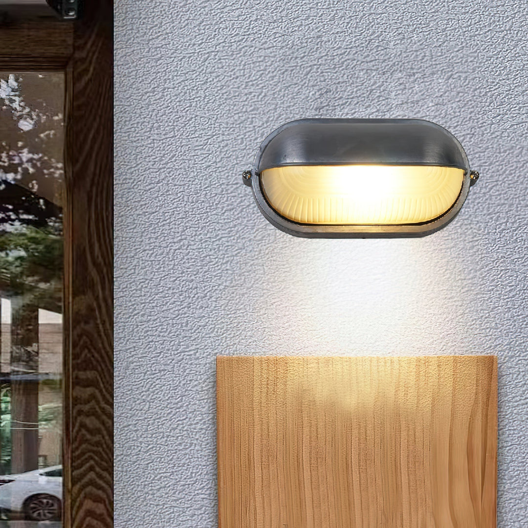 Czarna owalna lampa na ścianę, marynistyczna, do oświetlenia balkonu, wodoodporna.