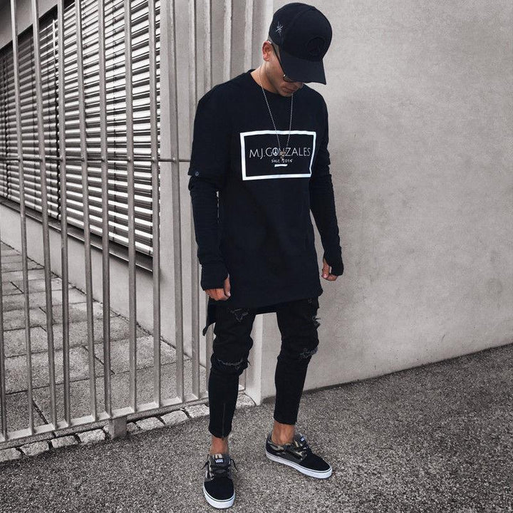 Męskie spodnie jeansowe slim fit ze średnim stanem, czarne, z przetarciami, wygodne, na co dzień.