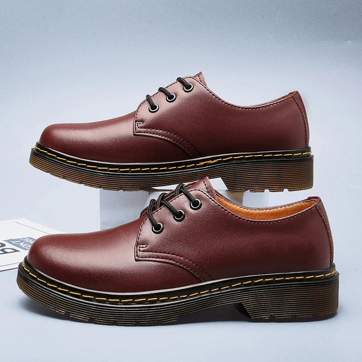 Eleganckie męskie oxfordy. Wysokiej jakości formalne buty ślubne w kolorze brązowym, komfortowe, klasyczne.