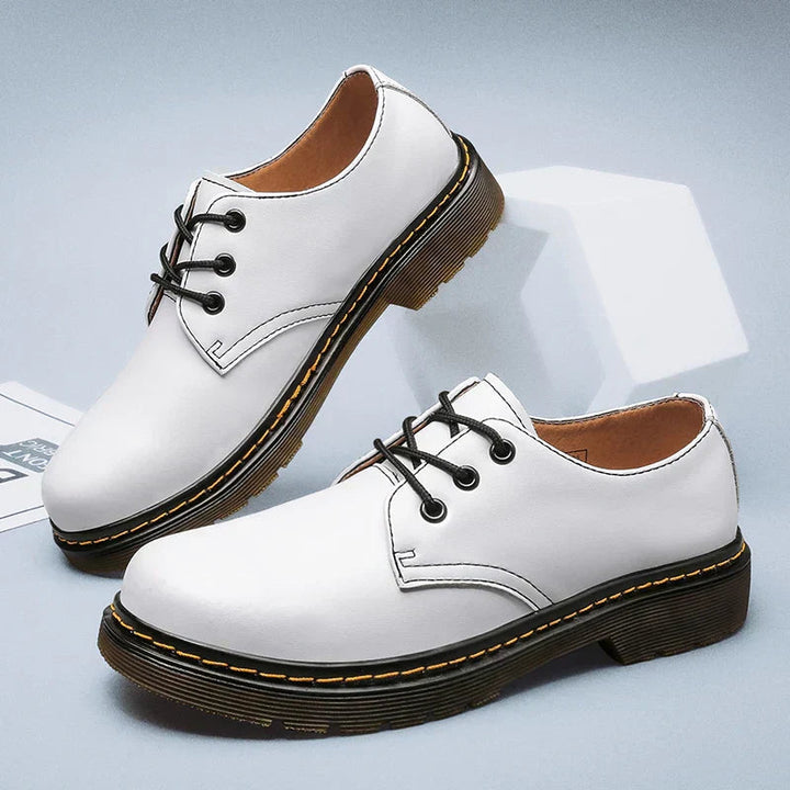 Komfortowe męskie oxfordy. Eleganckie sznurowane buty wizytowe, idealne do pracy i formalnych stylizacji.