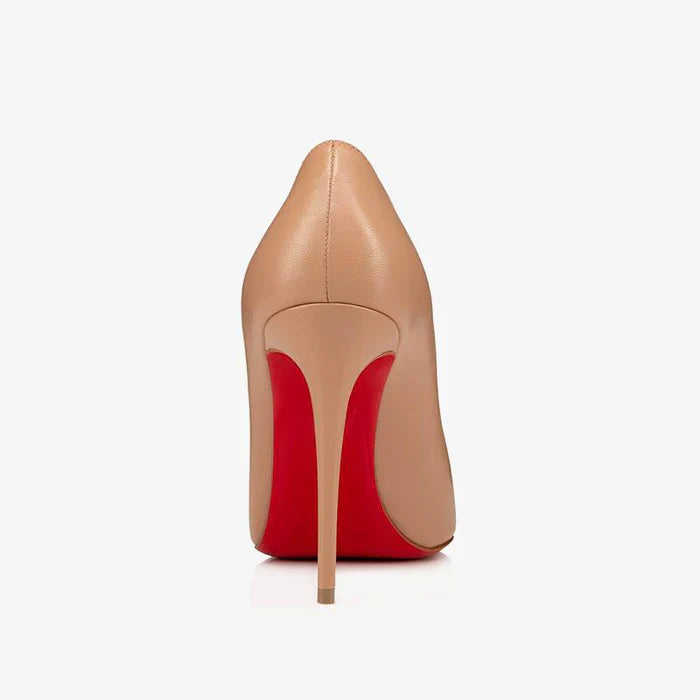 Białe szpilki damskie, eleganckie i stylowe. Szpiczaste buty na wysokim obcasie na specjalne okazje.