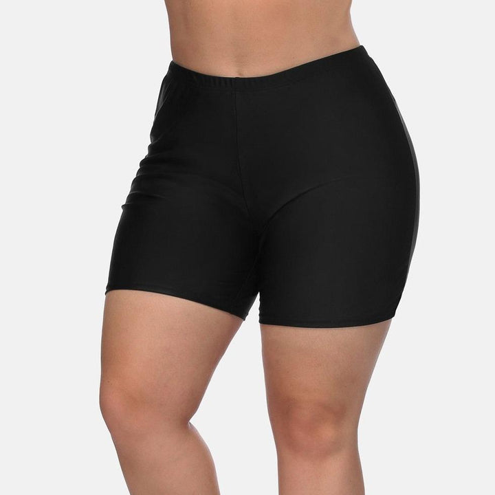 Czarne, wygodne szorty kąpielowe damskie plus size z wysokim stanem. Idealne na plażę i basen.