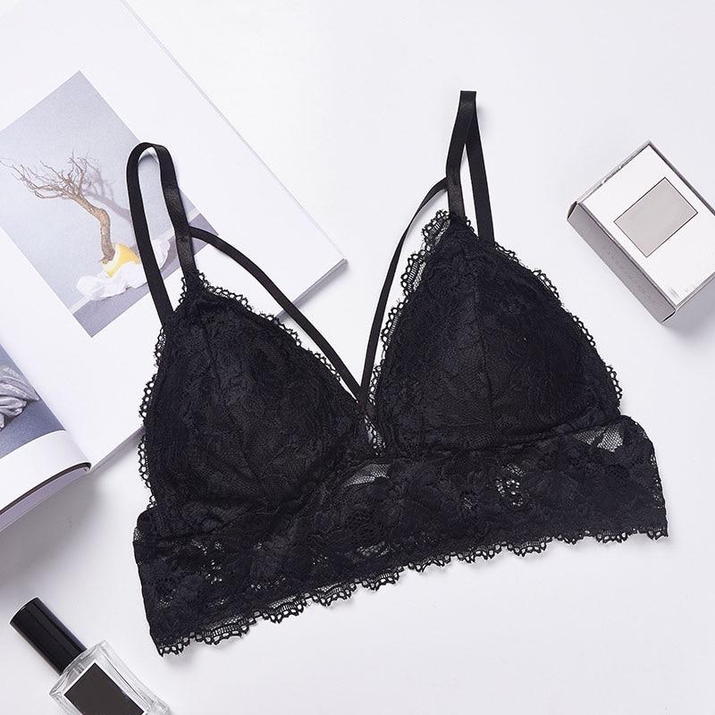 Czarny koronkowy biustonosz bralette z paskami, modna damska bielizna zapewniająca styl i komfort na lato.
