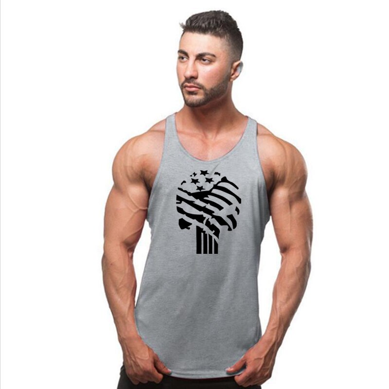 Szary męski tank top z modną czaszką, wygodna koszulka bez rękawów. Wyraź swój unikalny styl na lato.
