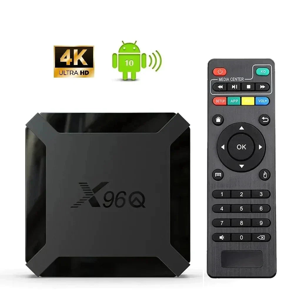 Zestaw: odtwarzacz Smart TV 4K Android i pilot. Nowoczesna elektronika do strumieniowania treści i rozrywki w 4K.