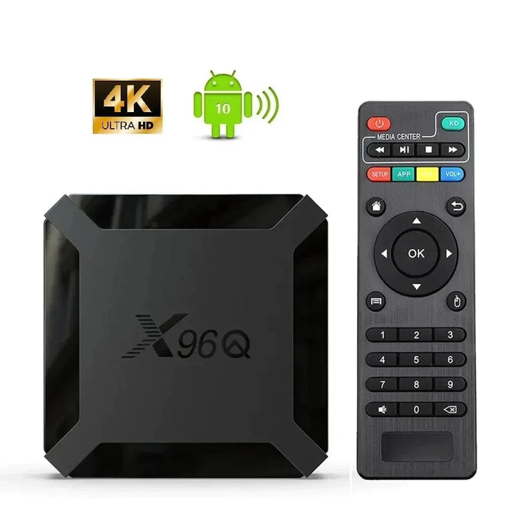 Zestaw: odtwarzacz Smart TV 4K Android i pilot. Nowoczesna elektronika do strumieniowania treści i rozrywki w 4K.