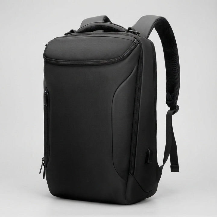 Męski wodoodporny plecak biznesowy CarrySure na laptopa 17 cali, idealny do codziennego użytku i podróży.