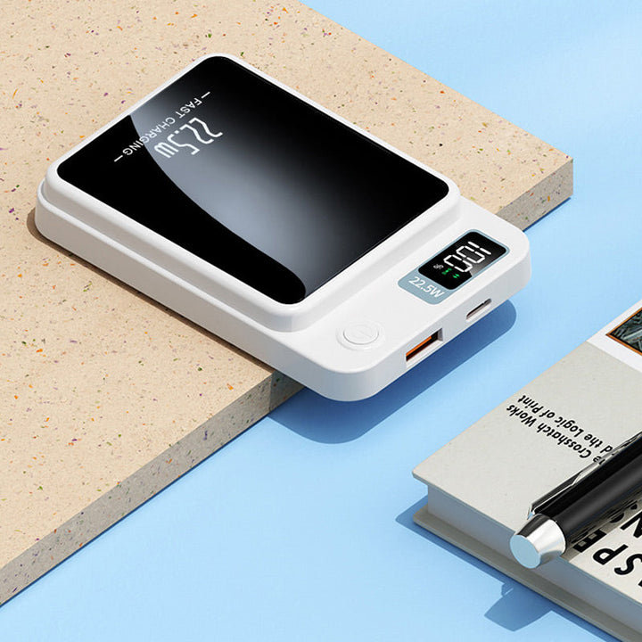 Kompaktowy powerbank z baterią 10000mAh/20000mAh, szybkim ładowaniem 22.5W i Qi.