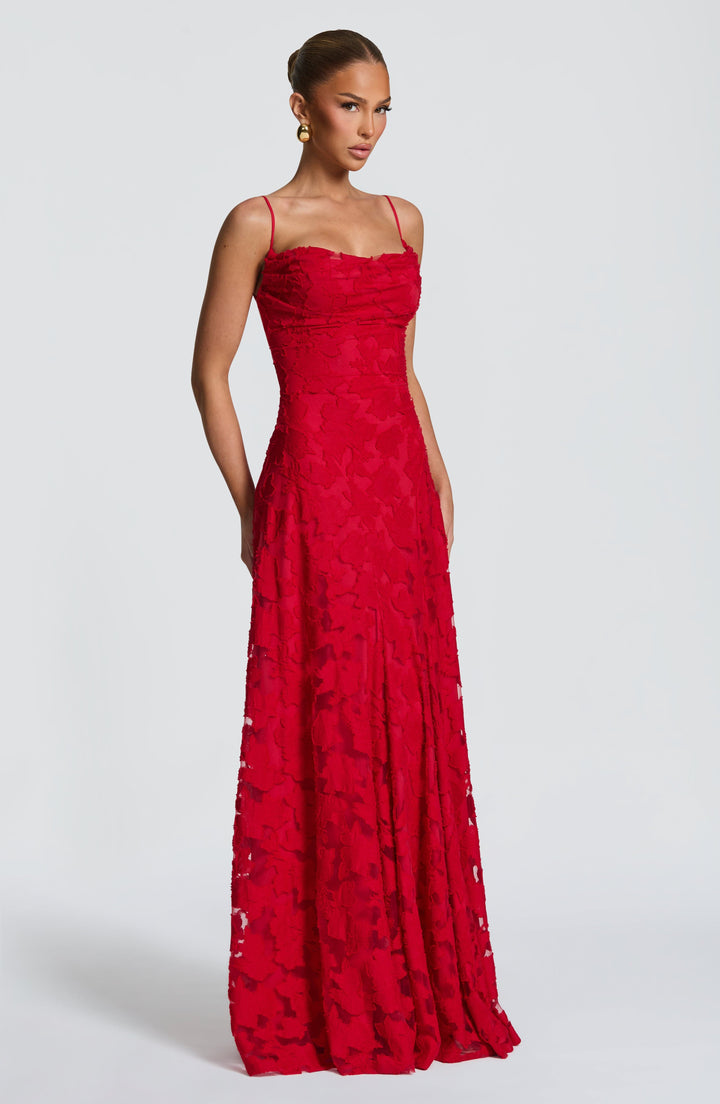 Stylowa sukienka maxi, z wiązaniem w talii, na ramiączkach, elegancka.