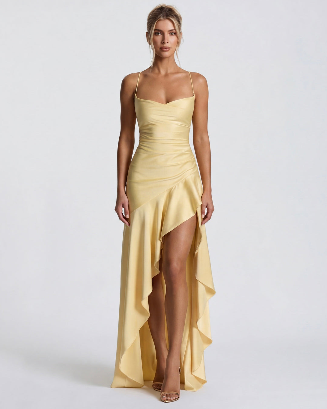 Modna sukienka maxi z wiązaniem w talii i rozporkiem, na eleganckie przyjęcia.