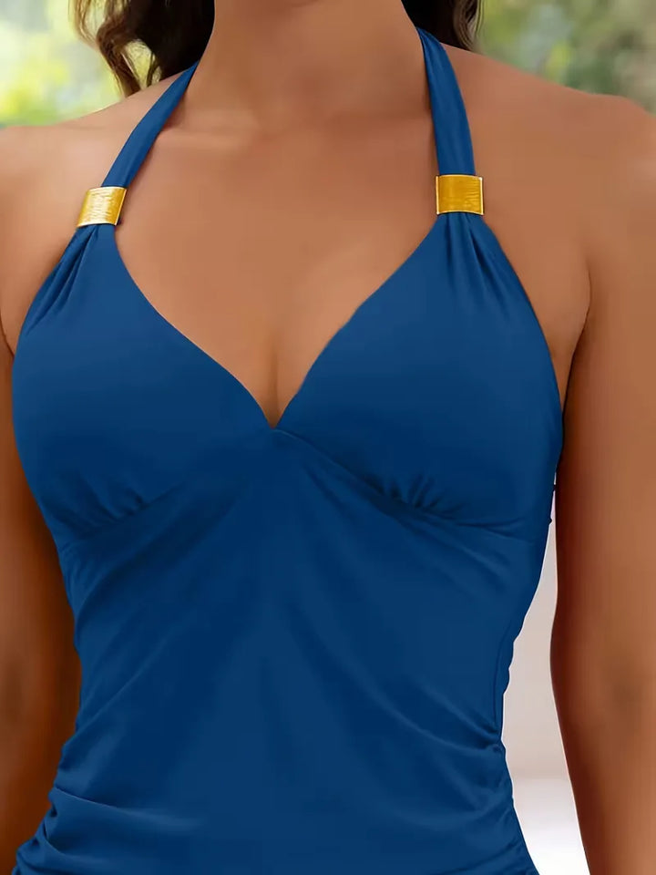 Ostatnie ujęcie eleganckiego damskiego tankini z wysokim stanem