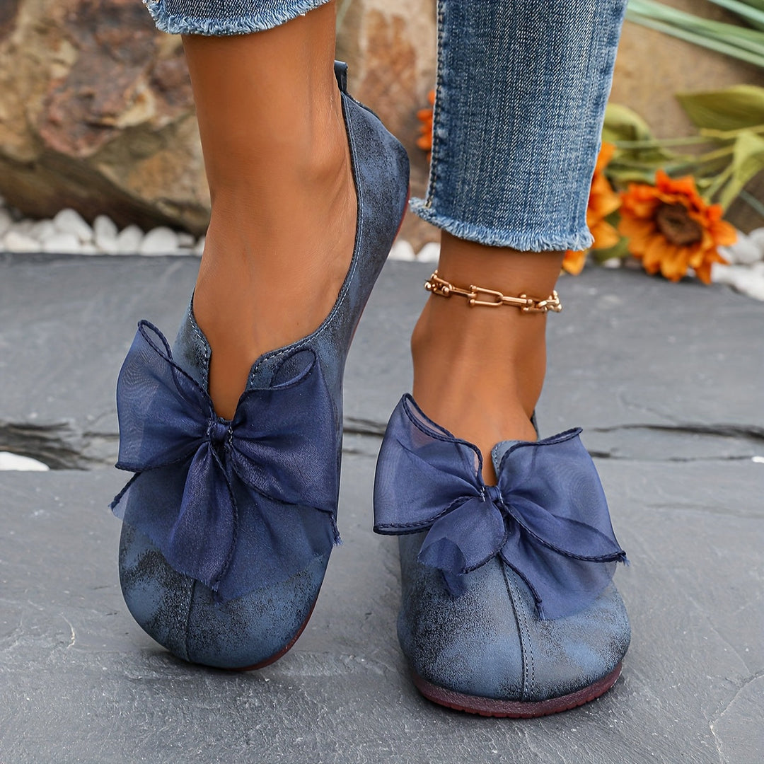 Wygodne czarne baletki damskie slip-on do codziennych stylizacji