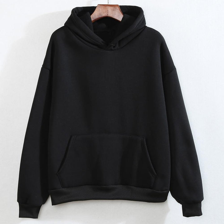 Modna damska bluza z kapturem. Nierozpinana, w stylu streetwear. Perfekcyjna do codziennych stylizacji.