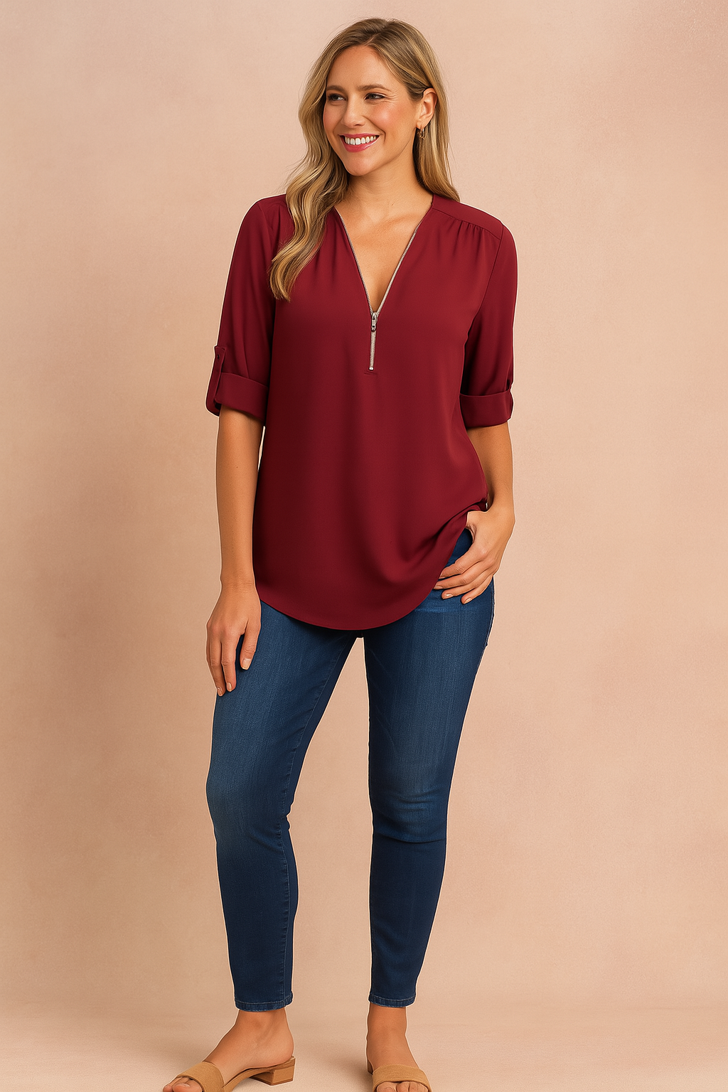 Kobieca bluzka Nessa z suwakiem i rękawem 3/4. Stylowa moda casual, elegancka i komfortowa. Must-have!