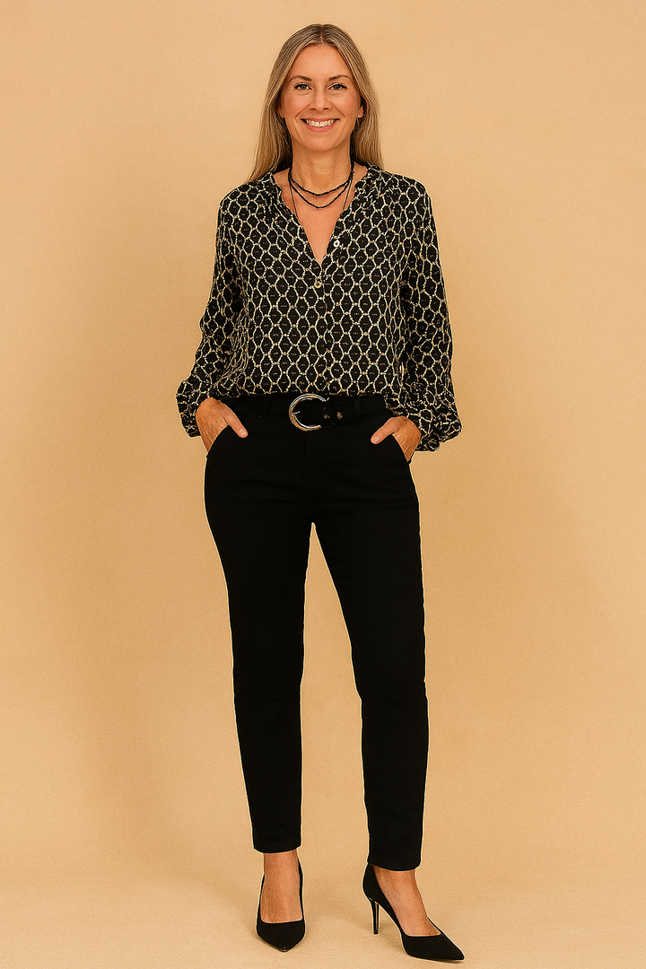 Modna damska bluzka z długim rękawem, dekoltem. Wzorzysta, elegancka na wieczór, casual lub do biura.