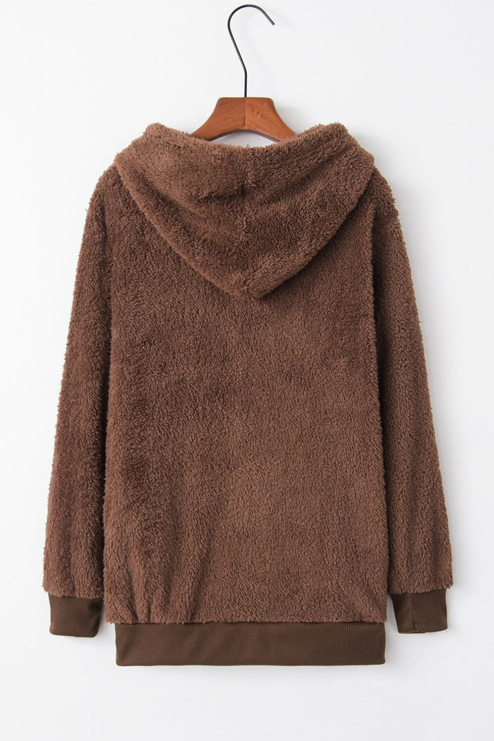 Modna damska bluza casual z kapturem. Stylowy wybór na jesień i zimę.