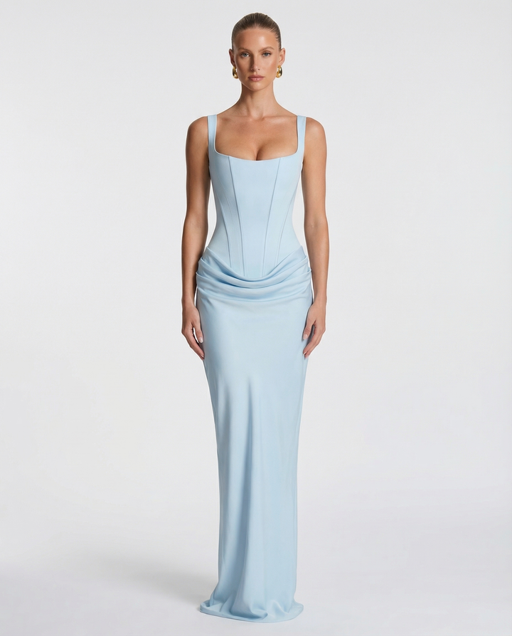 Czarna dopasowana sukienka maxi, podkreślająca talię, elegancka na wieczór. Damska.