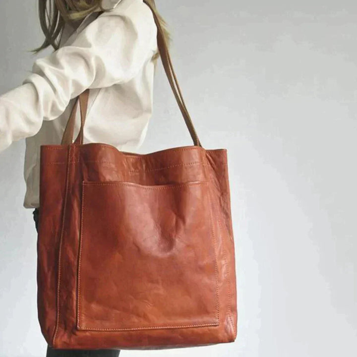 Damska elegancka torebka skórzana na ramię. Klasyczny design i wysoka jakość. Idealna na co dzień.