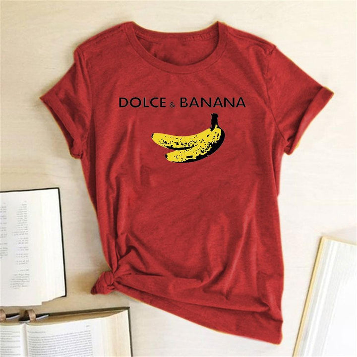 Modna damska koszulka T-shirt z dynamicznym wzorem bananów, idealna do casualowych stylizacji.