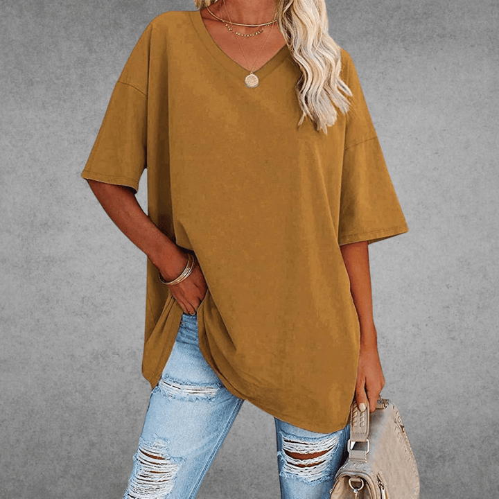 Elegancki, a zarazem casualowy t-shirt damski, rękaw 3/4, okrągły dekolt, stylowy look.