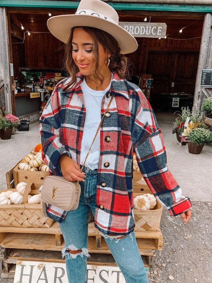 Trendowa damska koszula oversize w kratę, długi rękaw, must-have na jesień i zimę, swobodny look.