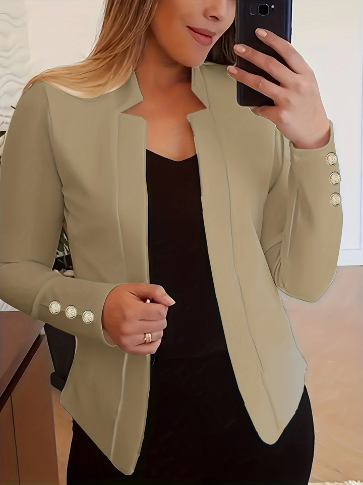 Żakiet damski smart casual, otwarty przód, długi rękaw, odzież damska w ruchu.