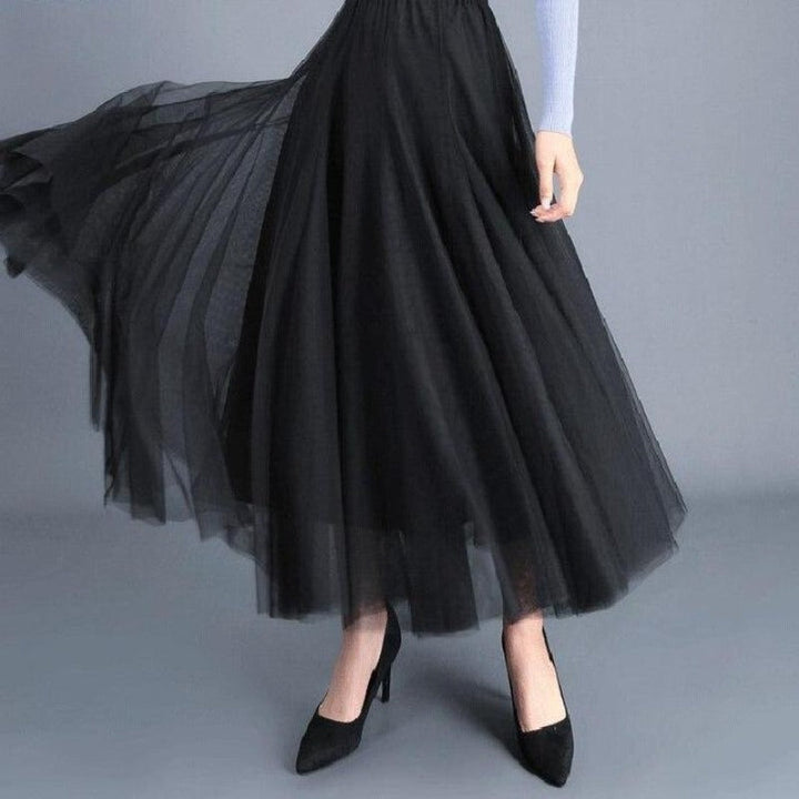Damska spódnica maxi tiulowa, plisowana, uniwersalna. Idealna na eleganckie i codzienne okazje.