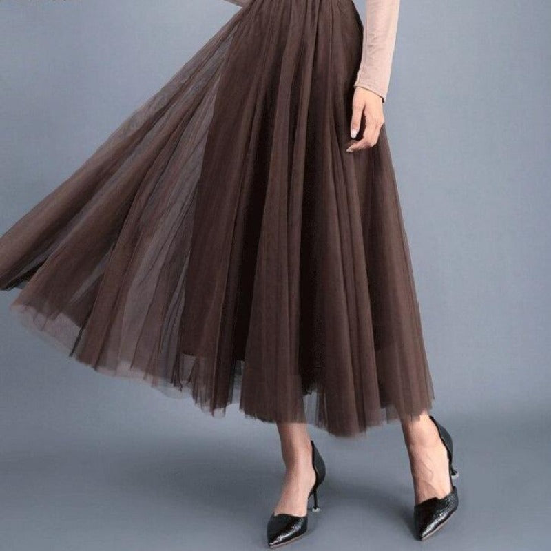 Modna damska spódnica maxi tiulowa, plisowana. Rozkloszowana elegancja i wygoda na każdą okazję.