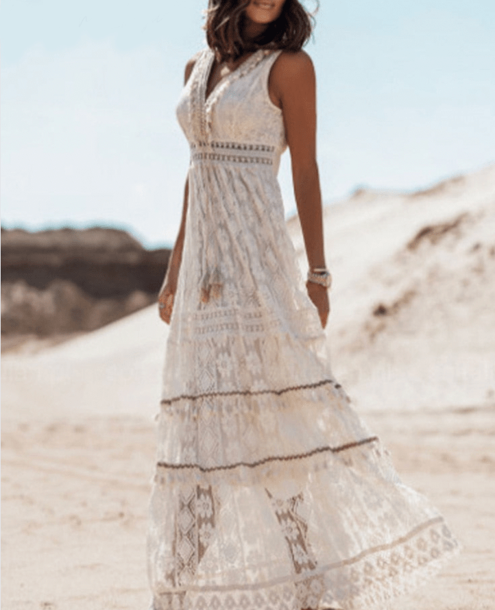 Elegancka damska sukienka maxi boho na specjalne okazje. Lekki materiał, idealna na wieczorne wyjścia.