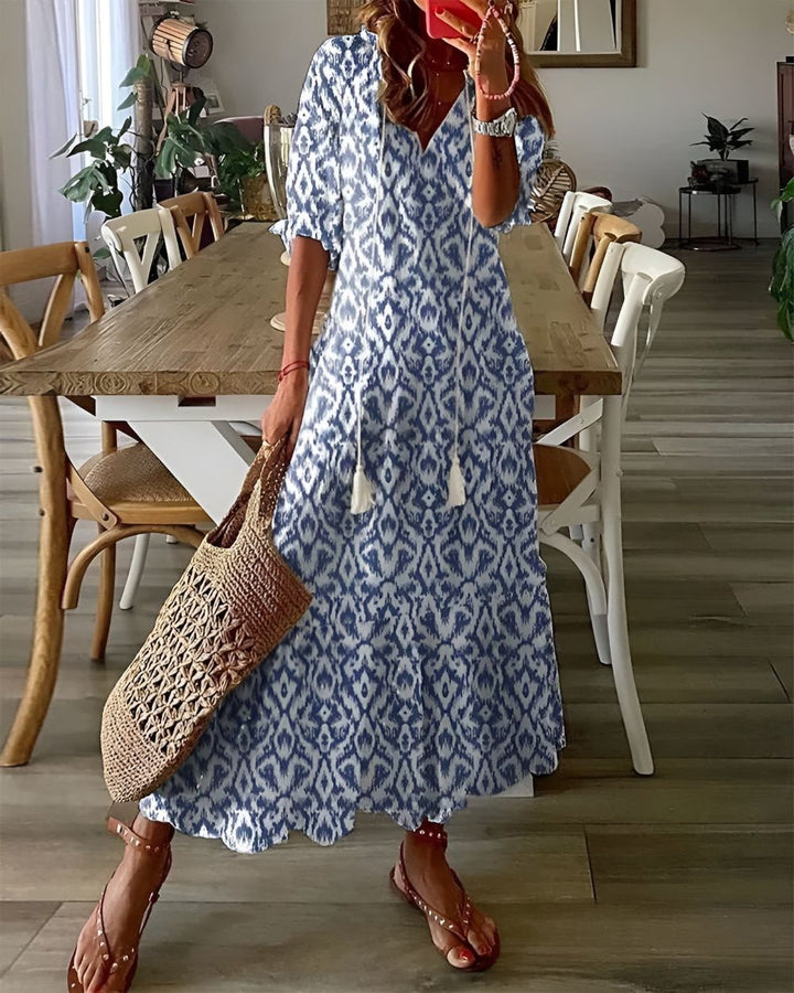 Damska sukienka maxi boho z kolorowym wzorem, idealna na wiosnę i lato, komfortowa na co dzień.