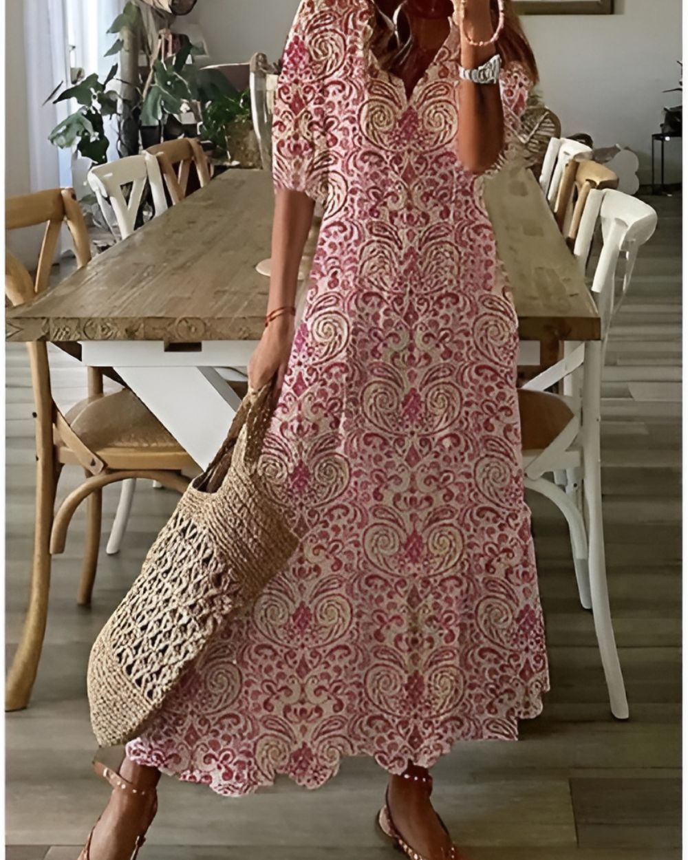 Stylowa damska sukienka maxi boho z wzorem, komfortowa i modna, idealna na wiosnę i lato.