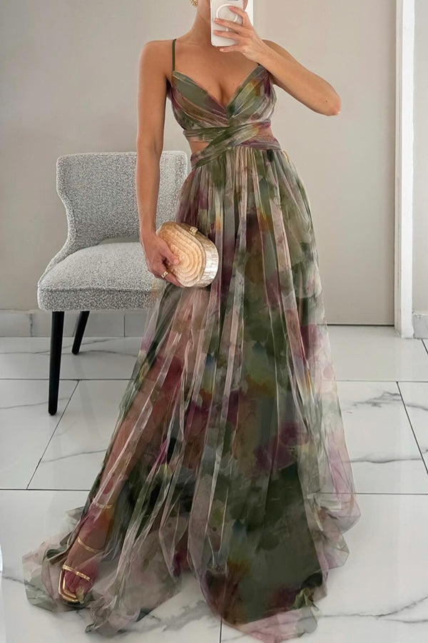 Elegancka sukienka maxi, kwiatowy wzór. Drapowany dekolt, letnia i przewiewna.