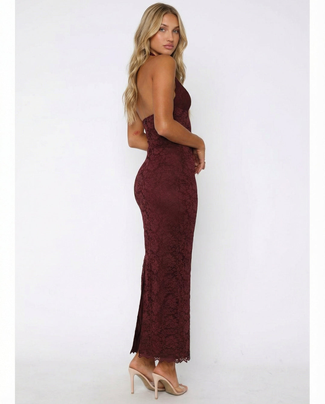 Czarna/burgundowa sukienka maxi wieczorowa. Elegancka damska sukienka z dekoltem halter i odkrytymi plecami.