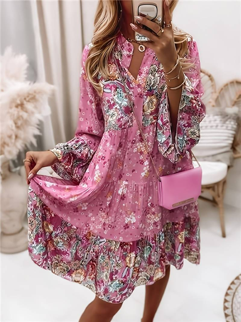 Wzorzysta sukienka mini boho damska, letnia, rozkloszowana. Idealna na wakacje i casualowe wyjścia.
