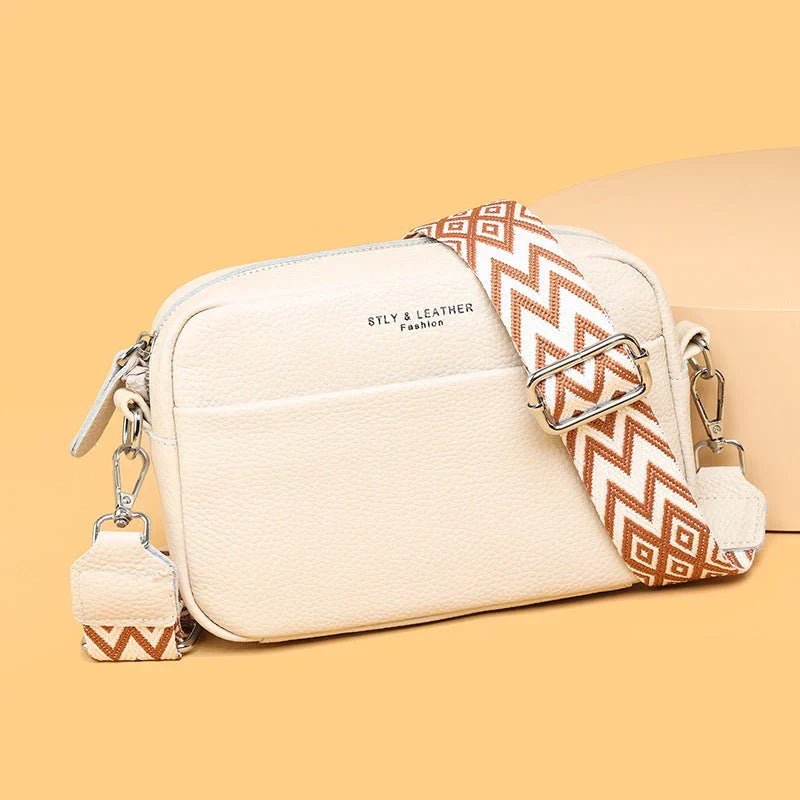 Damska torebka crossbody ze skóry ekologicznej, idealna na co dzień. Modna i wygodna.