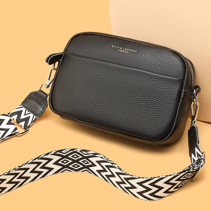 Elegancka czarna torebka damska na ramię, crossbody. Stylowa, uniwersalna do wielu stylizacji.