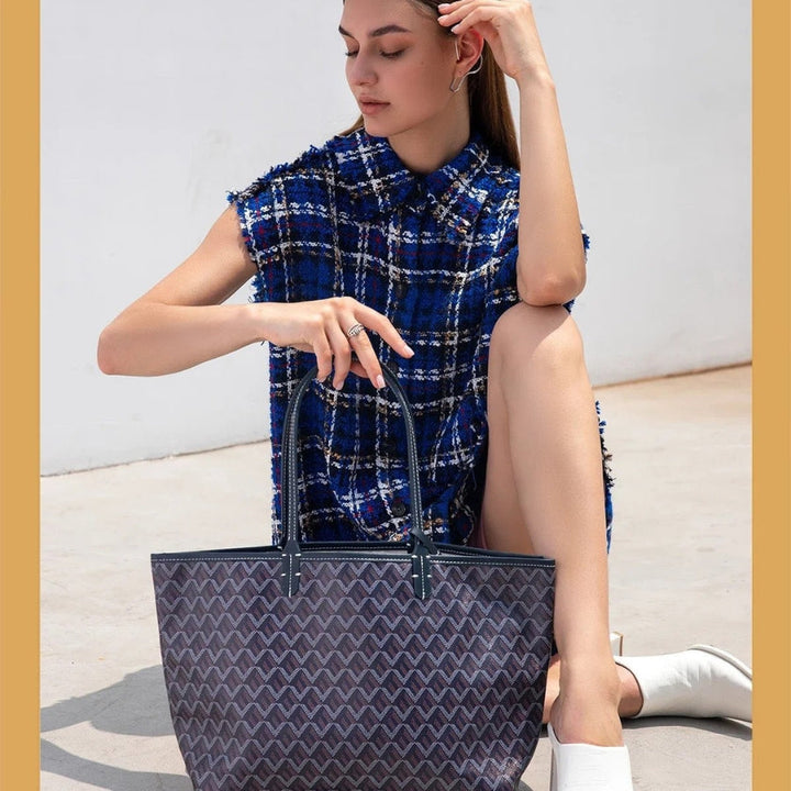 Modna torebka shopper bag damska. Duża i praktyczna na ramię, z unikalnym, drukowanym motywem.