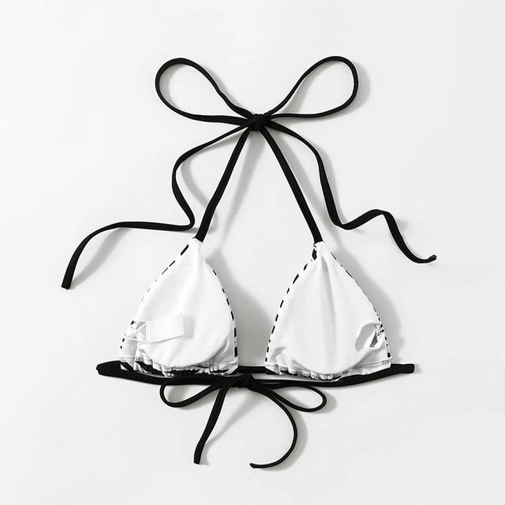 Modny biustonosz bikini damski z wzorem w zebrę. Klasyczny krój dla kobiet, idealny do stroju kąpielowego.
