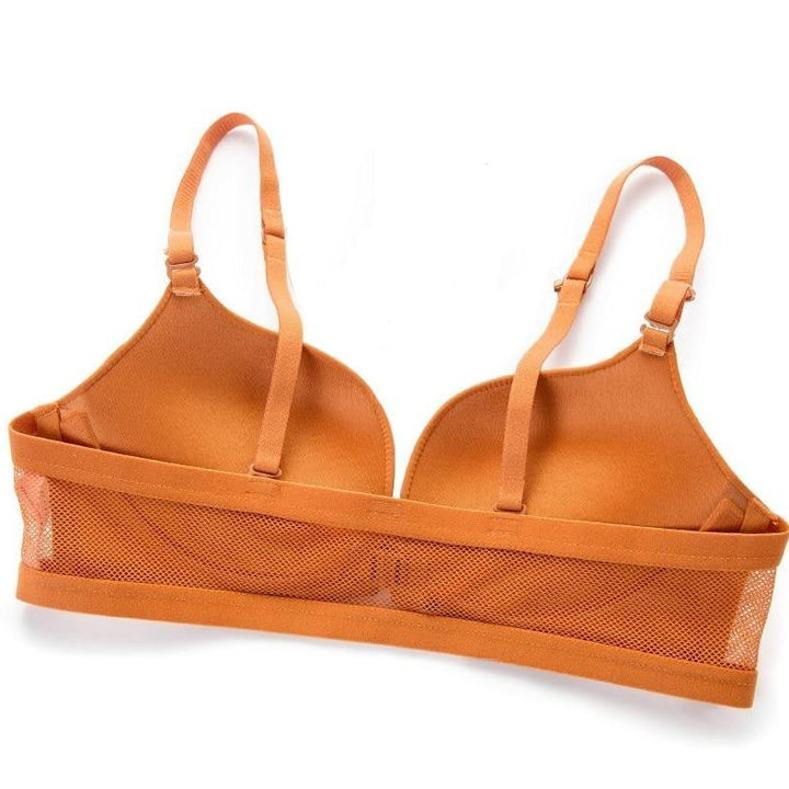 Damski biustonosz push-up z siateczką, który pięknie podkreśla i modeluje biust, zapewniając elegancję.