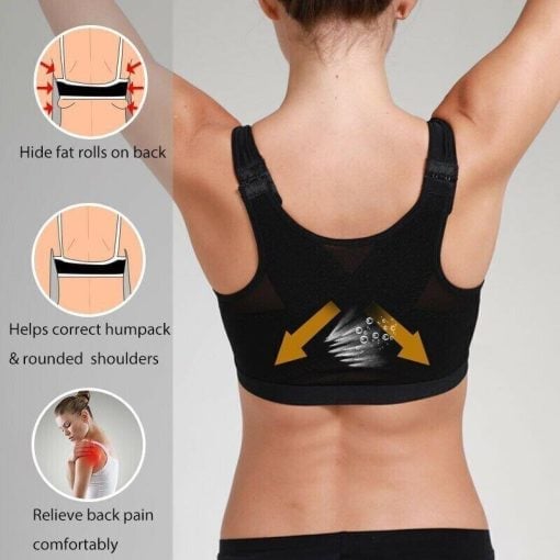 Modelka w czarnym biustonoszu sportowym, wykonująca ćwiczenia fitness, pokazująca wsparcie i swobodę ruchu.