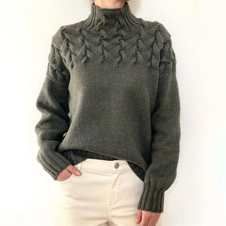 Zimowy damski sweter z golfem, fason oversize dla wygody i stylu. Idealna odzież damska.