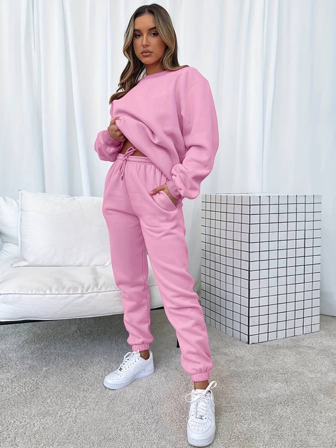 Bawełniany dres damski, komplet dwuczęściowy sportowy. Wygodny zestaw na wiosnę. Casualowy, modny strój.