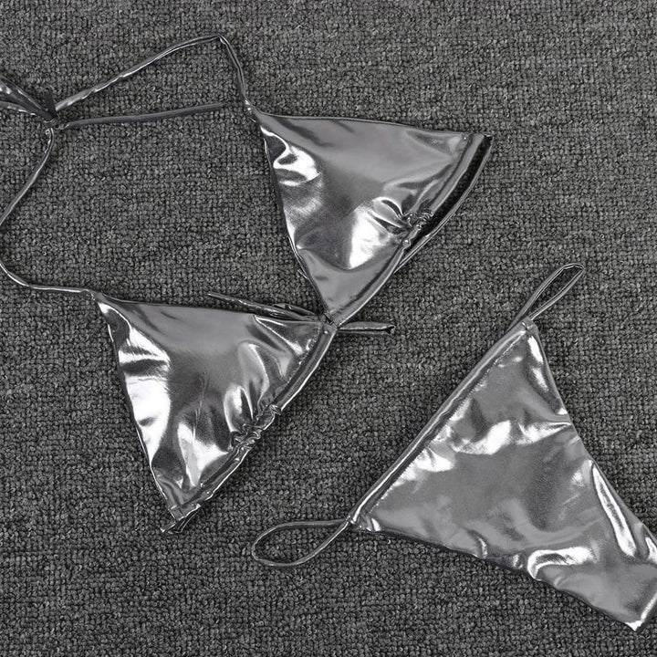 Damski dwuczęściowy mikro bikini z imitacji skóry, idealny na plażę i lato.