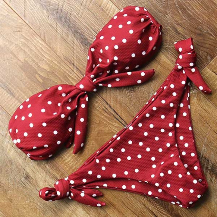 Eleganckie bikini bandeau, damski strój kąpielowy bez ramiączek, idealny do opalania.
